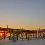 아파트호텔 Ammes Livathos (Kefalonia)