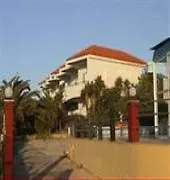 Ammes Aparthotel 3*